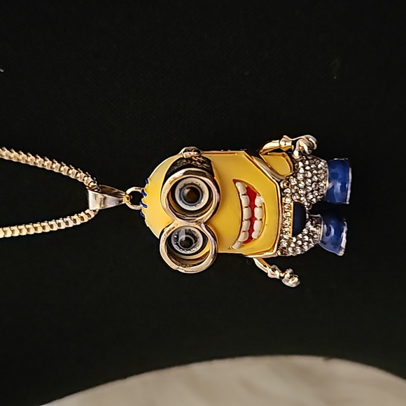 Minion Sweater Necklace - Picture 16 of 17